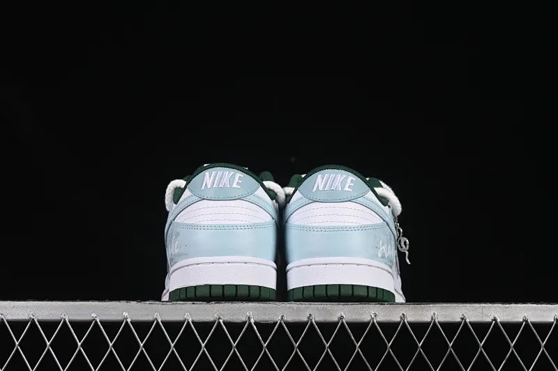 All categories Nk SB Dunk Series Nk SB Dunk Low High-end customized low-top sneakers Nike Dunk Low Spirit Snake Xiangrui Advanced deconstruction rendering white blue low-top casual sneakers DD1391-101